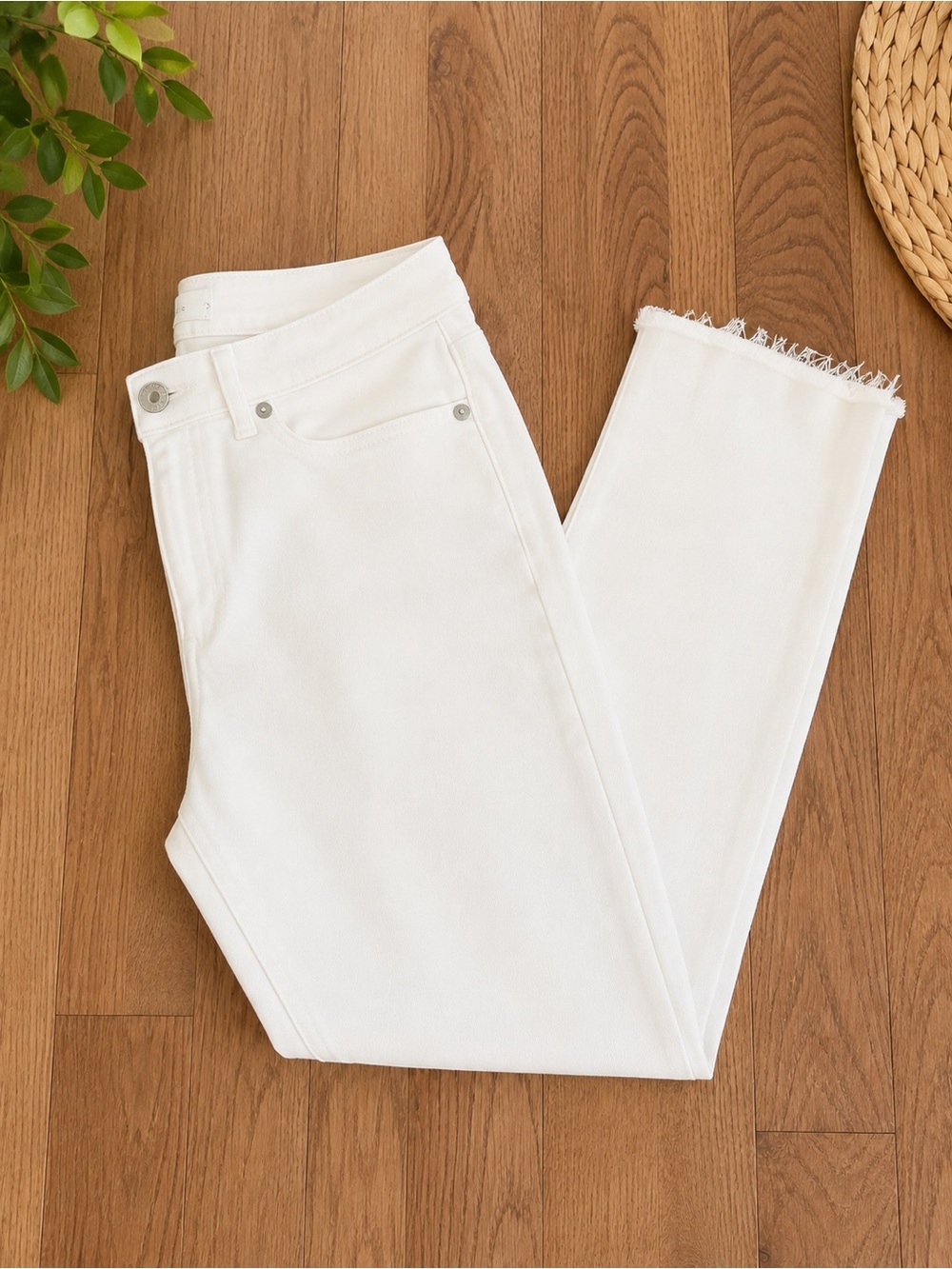 Vineyard Vines High Rise Straight Crop White Jeans Raw Hem Size 29